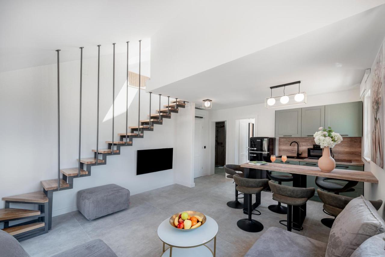 Готель Casa Laurea Затон Екстер'єр фото